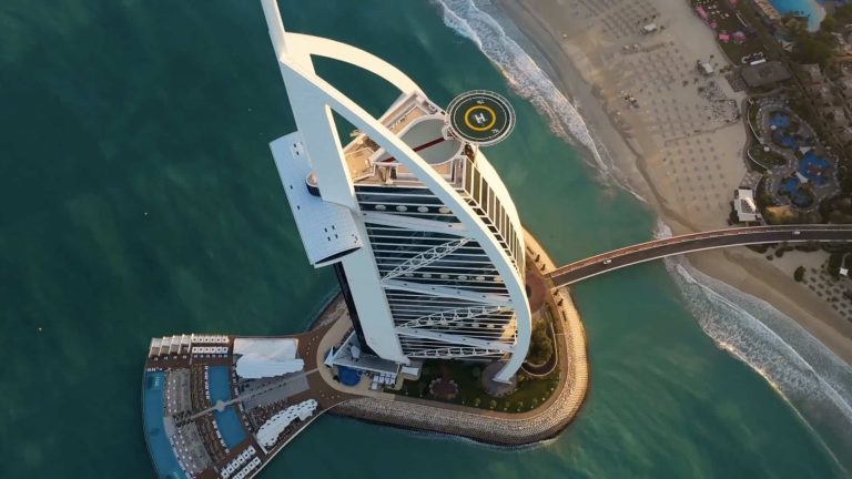 Iconic Landmarks You’ll See on a Dubai Helicopter Ride